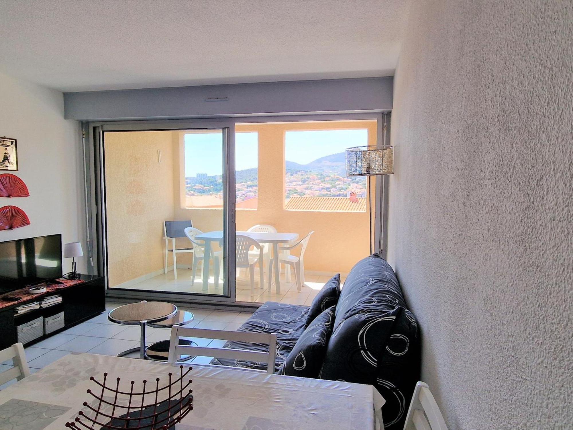 Banyuls-Sur-Mer: T2 Avec Terrasse Couverte Et Parking Privatif - Fr-1-309-146 Exterior photo